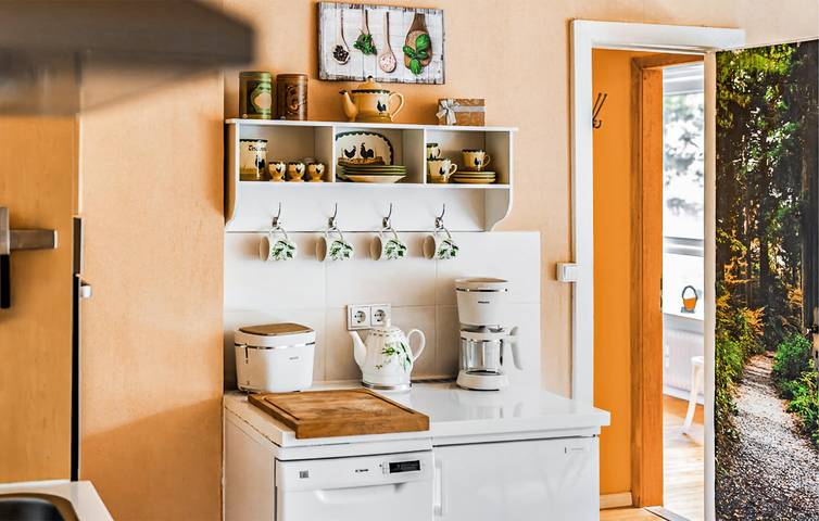 Ganze Ferienwohnung, Scenic Garden Apt: Parkplatz, Aussicht, TV, Doppelbett - Nähe Fluss & Stadtzentrum! in Sankt Annen, Halbinsel Eiderstedt