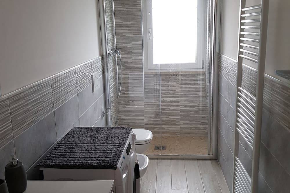 Zwei-Zimmer-Wohnung in einer Residenz am Meer, 30 Meter vom Strand entfernt in Silvi Marina, Silvi