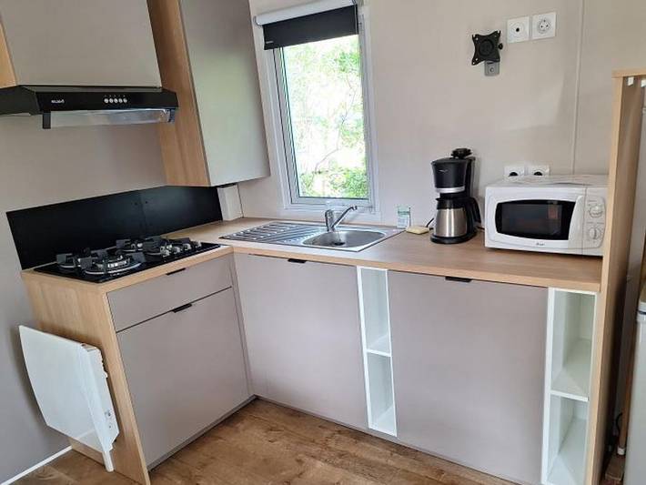 Mobil home pour 2 personnes, avec bassin pour enfant à Saint-Martin-de-Crau - 2