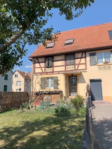 Gîte pour 4 personnes, avec terrasse ainsi que sauna et jardin à Burnhaupt-le-Bas