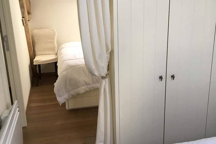 Location de vacances pour 6 personnes, avec jardin à Ceaulmont - 3
