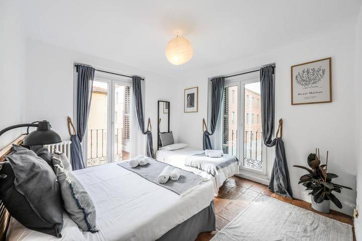Casa de huéspuedes para 3 personas, con Balcón y Vistas en Malasaña