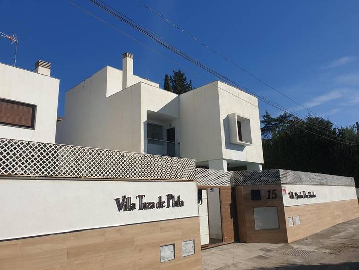 Chalet para 10 personas, con vistas además de piscina y jardín en Vega de Granada - 3