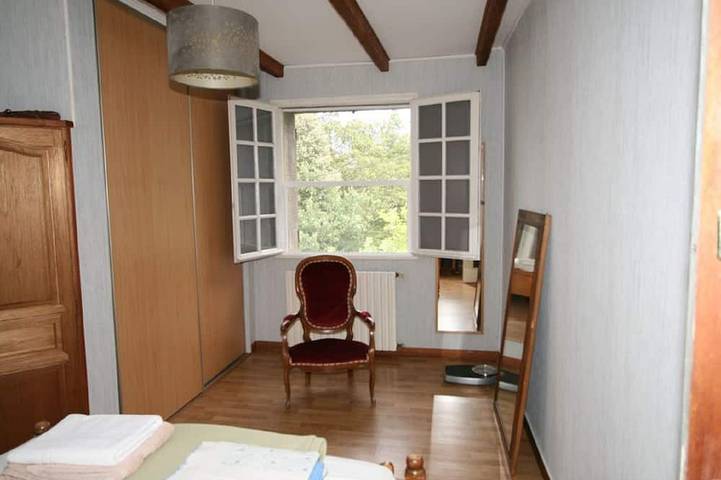 Location de vacances pour 31 personnes, avec jardin et terrasse, animaux acceptés à Gravières - 2