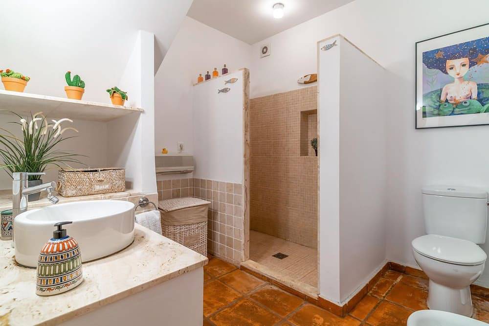 Stunning home in Zahara de la Sierra with Wifi in Zahara de la Sierra, White Villages