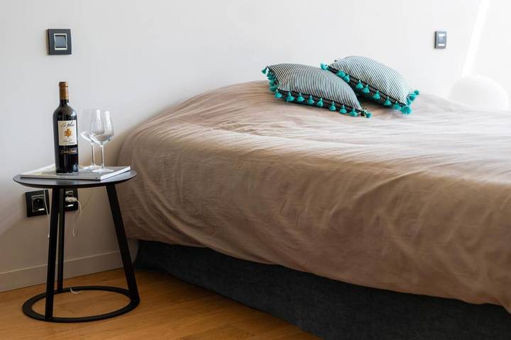 Chambre d’hôte pour 2 personnes, avec terrasse ainsi que jardin et vue à Néac