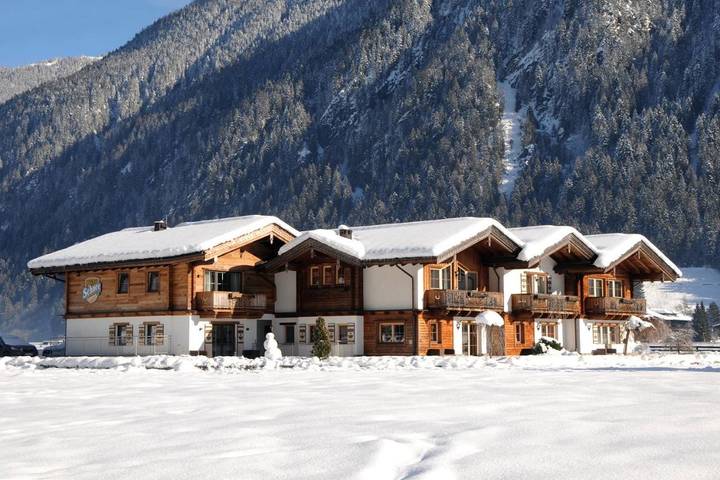 Chalet für 12 Personen, mit Garten und Ausblick in Mayrhofen - 4