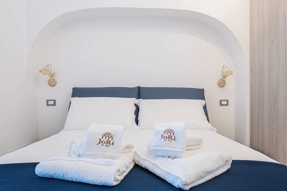 Geheel appartement, Jorì is the ideal home for a relaxing break with breathtaking views of Amalfi. in Tovere, Amalfikust