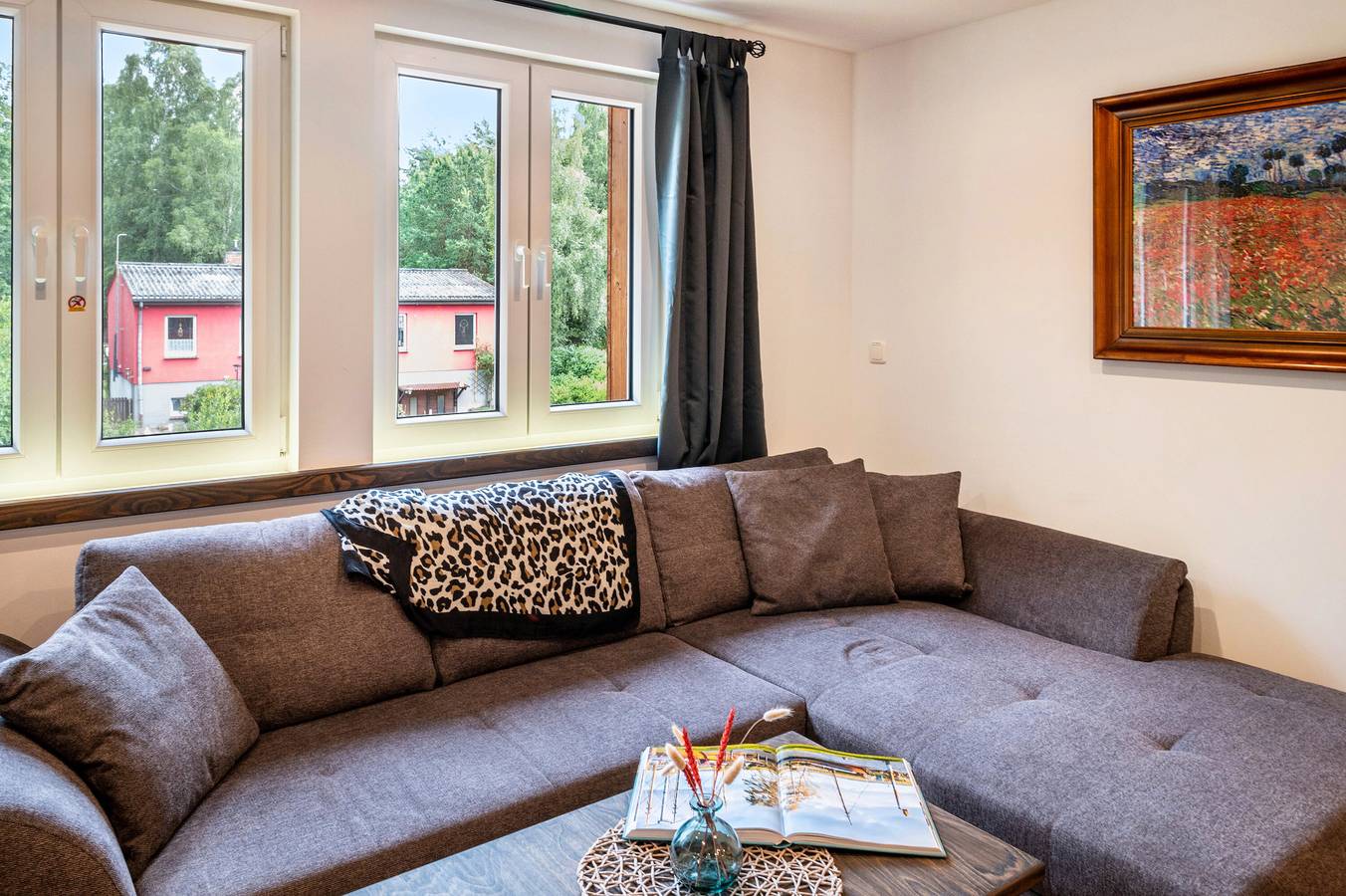 Ganze Wohnung, Apartment '2-Zimmer - Vierburg Bützow' mit gemeinsamer Terrasse, gemeinsamem Garten und Wlan in Bützow, Mecklenburgische Seenplatte
