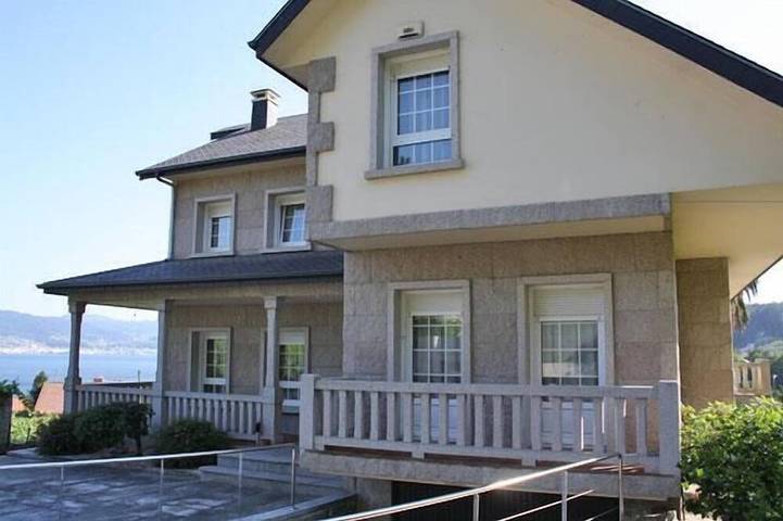 Chalet for 10 people, with hot tub and garden - 1