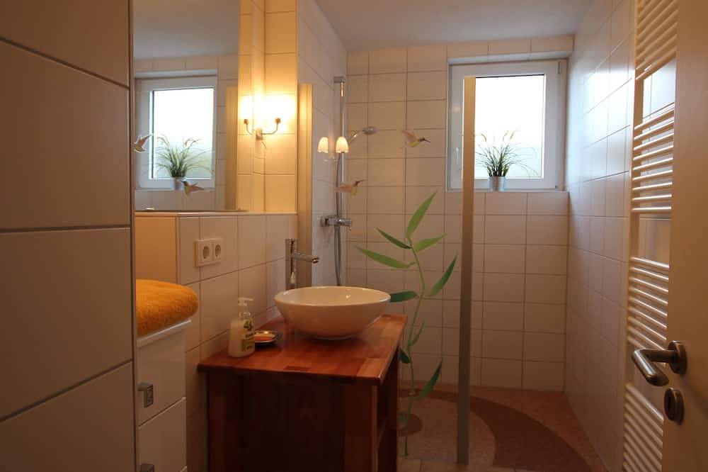 Ganze Wohnung, Ferienwohnung Jonagold, 70qm, 1 Schlafzimmer, max. 4 Personen in Kippenhausen, Immenstaad am Bodensee