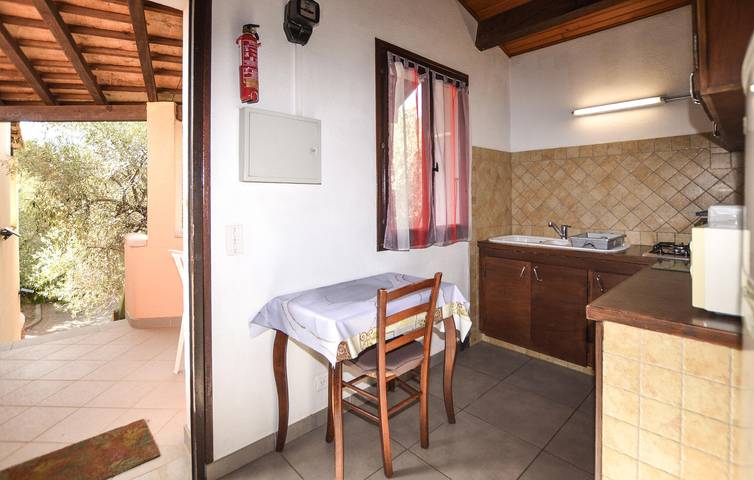 Gîte pour 4 personnes, avec terrasse et piscine à Sorbo-Ocagnano - 4