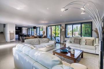 Cottage pour 10 personnes, avec terrasse et jardin à Jouars-Pontchartrain