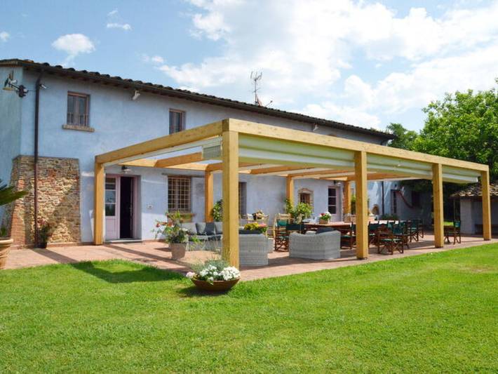 Location de vacances pour 22 personnes, avec jardin à Montecarlo (Toscane)