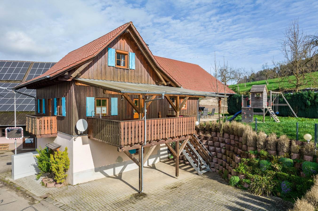Ganze Wohnung, Nähe Europapark, Maisonette-Ferienwohnung 1, 70qm mit Terrasse, Spielplatz und Wlan in Schuttertal, Mittlerer Schwarzwald