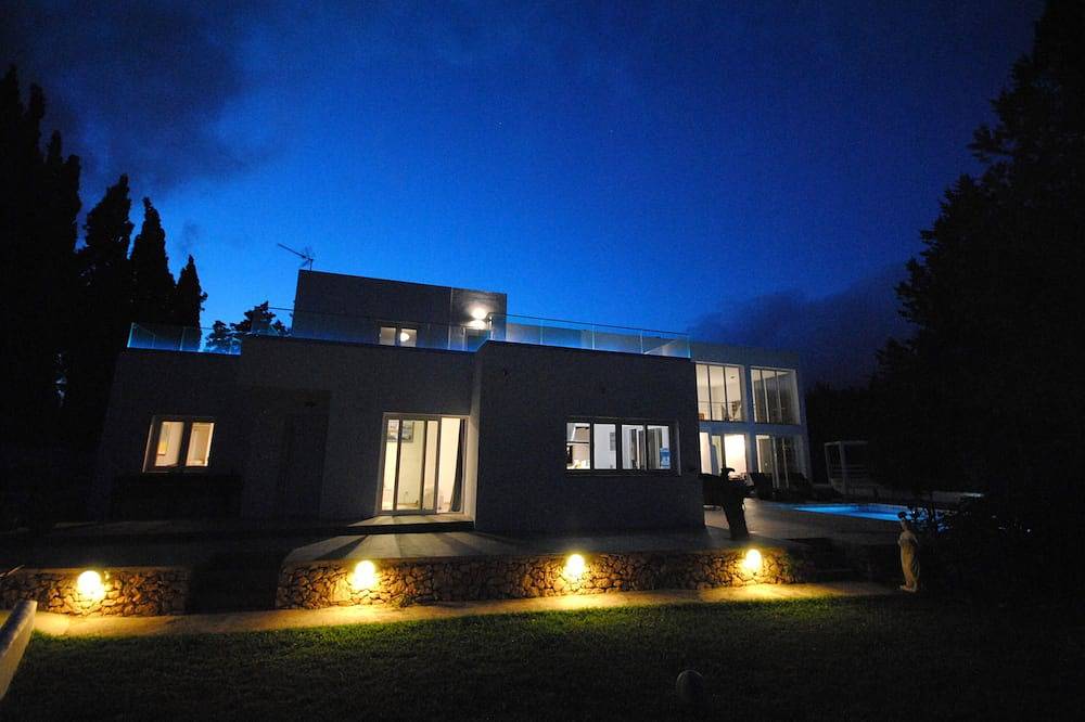 Villa moderna con piscina privada cerca de San Agustín y San Antonio in Sant Antoni de Portmany, Ibiza Oeste