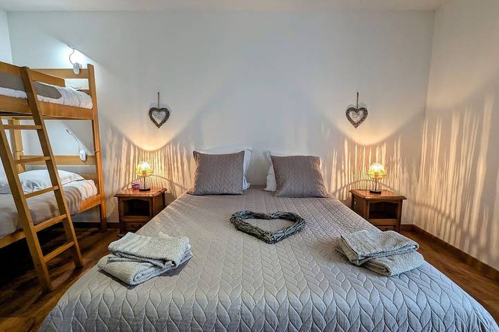 Gîte pour 12 personnes, avec jardin dans Lys-Saint-Georges - 3