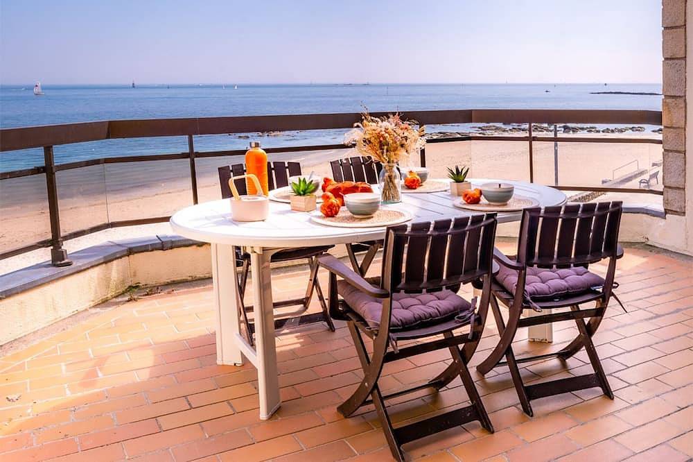 Appartement entier, Larmor-Plage T4 Spacieux avec Terrasse, Ascenseur et Parking face à la Mer in Larmor-Plage, Côte des Mégalithes