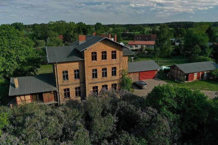 Ferienwohnung für 5 Personen, mit Garten und Sauna in Schwarz