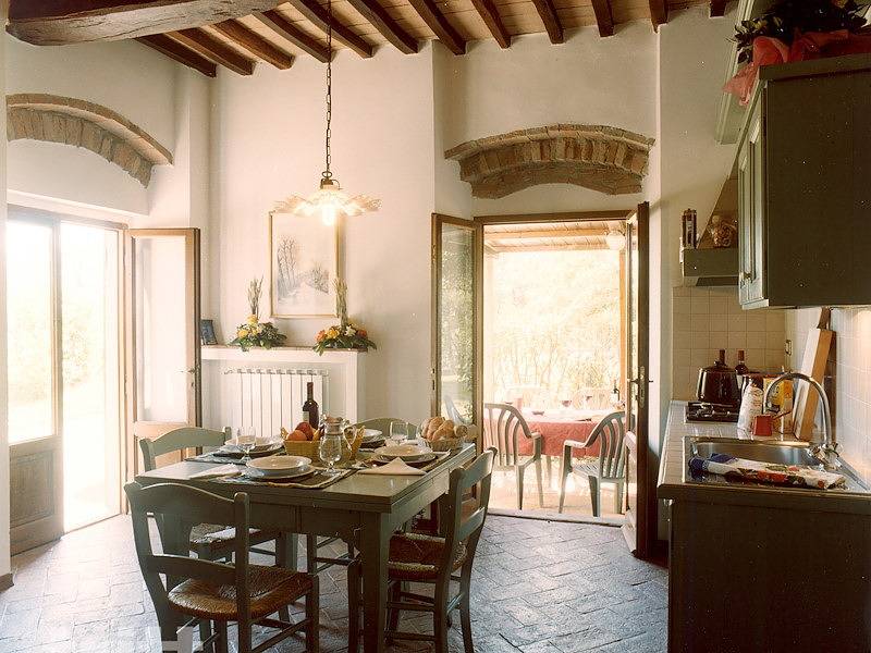 Tritt — 2 person apartment on agriturismo in Tuscany with children's pool in Montespertoli, Chianti