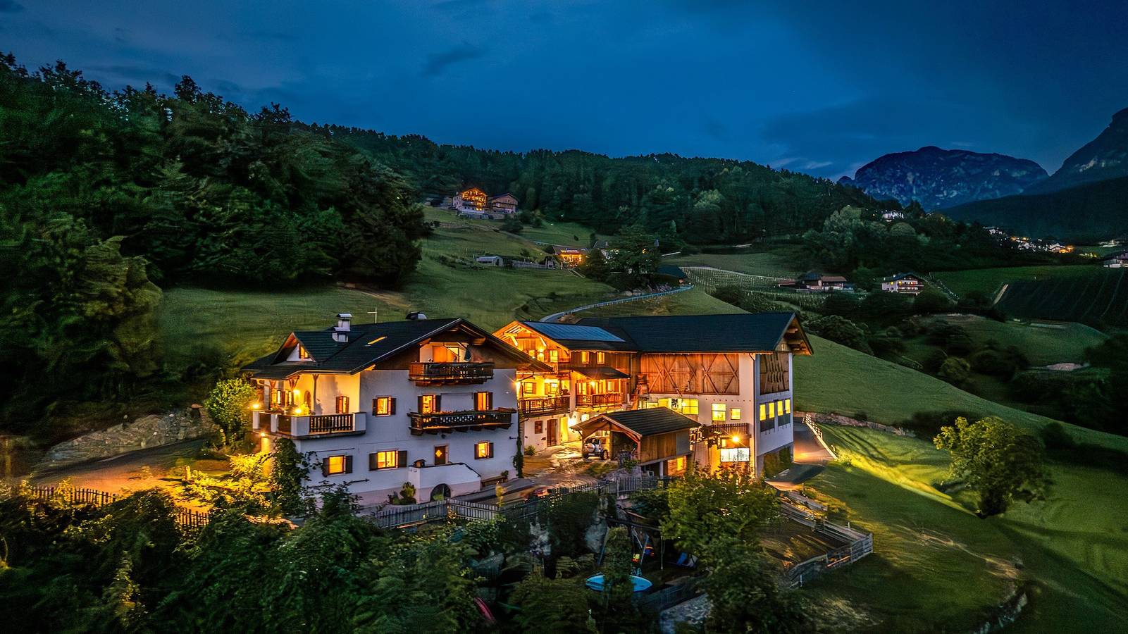 Entire apartment, Apartment 'Gfinkerhof' with Mountain View, Private Pool and Wi-Fi in Aica di Sopra, Völs am Schlern
