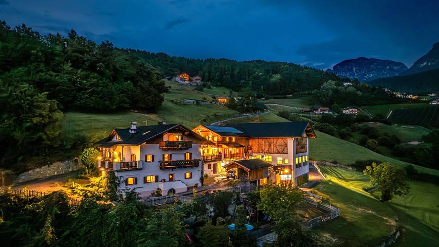 Ferienwohnung für 6 Personen, mit Balkon und Garten in Völs am Schlern - 4