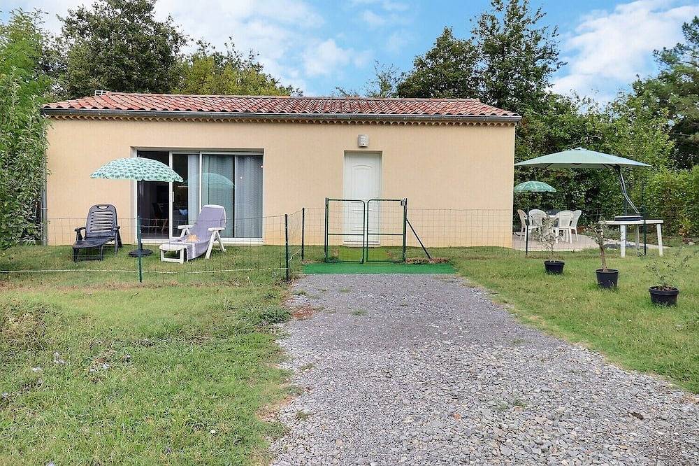Proche rivière ! Maison cosy avec jardin. Accessible Pmr. Animaux acceptés in Chauzon, Ardèche