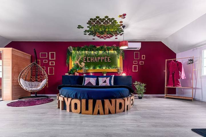 Gîte pour 2 personnes, avec terrasse et sauna ainsi que jacuzzi et jardin dans Pézarches