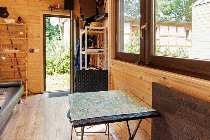 Hel ferielejlighed, Tiny Home 'Ernesto' with Private Garden, Wi-Fi and Air Conditioning in Kloster Lehnin (kommune), Kloster Lehnin