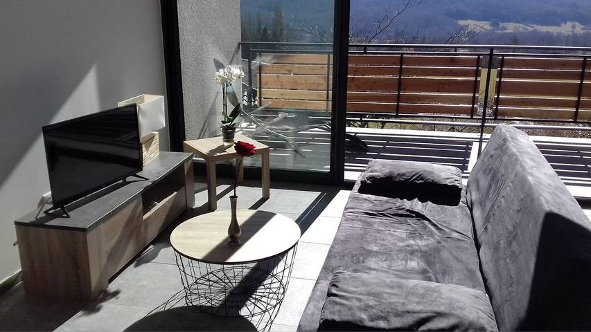 Gîte pour 4 personnes, avec jardin et balcon ainsi que sauna et jacuzzi dans l' Ariège - 3