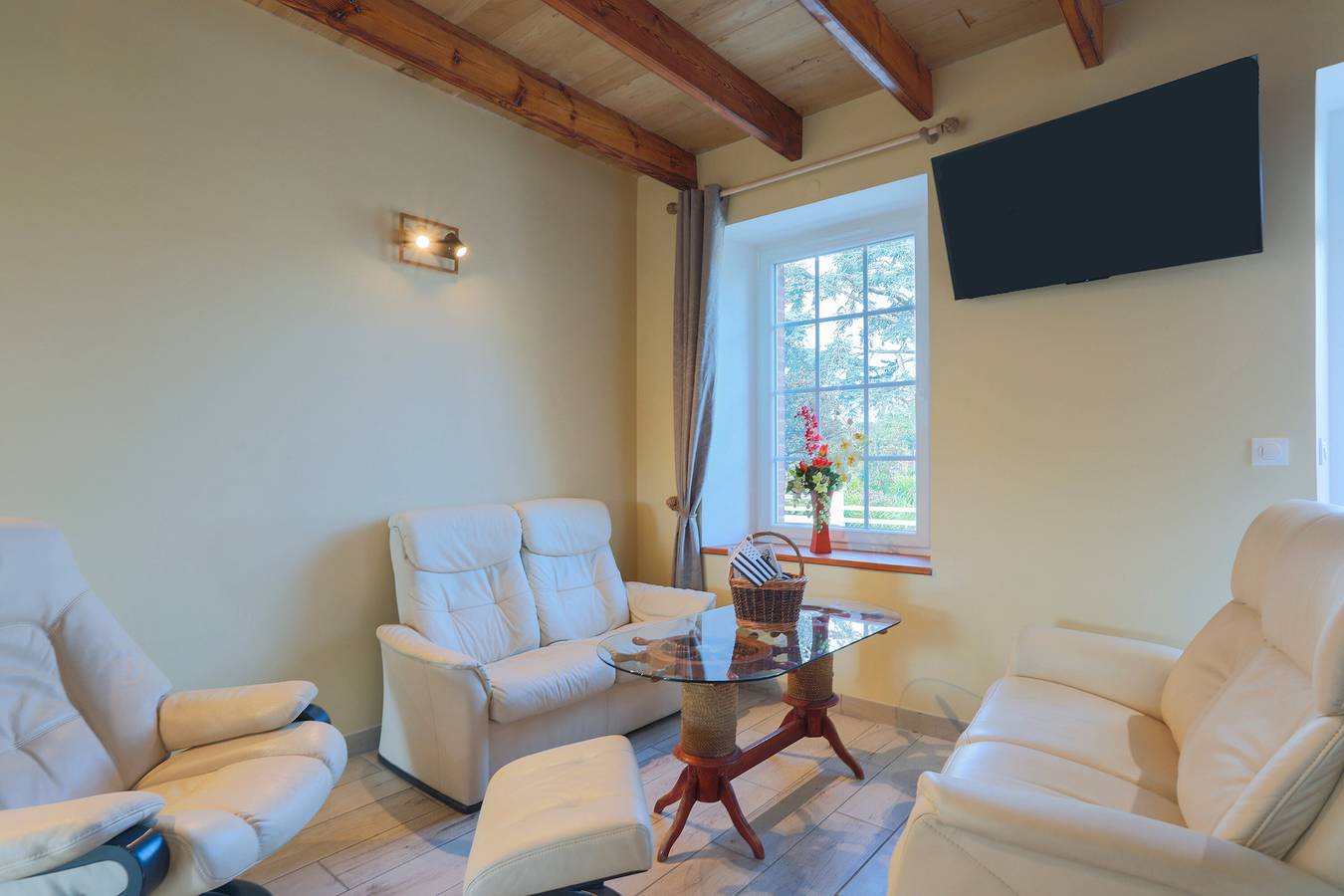 Maison de Vacances 'Le Paradis Sur Mer' avec Terrasse Privée et Jardin Privé in Paimpol, Côte de Goëlo