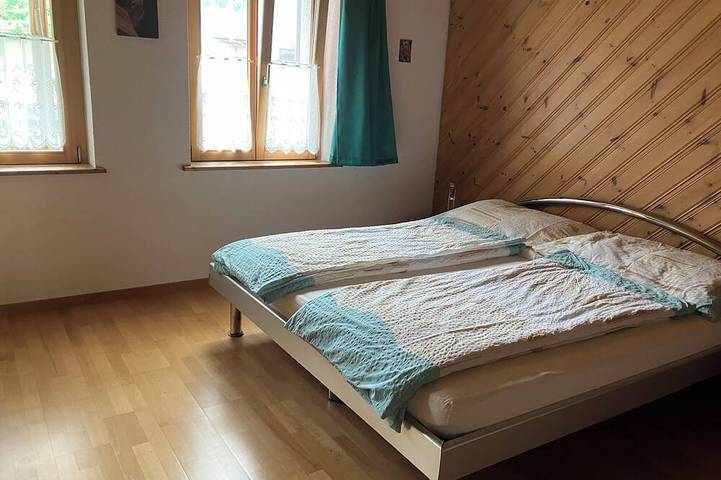 Ferienwohnung für 4 Personen, mit Terrasse und Garten in Frutigen - 2