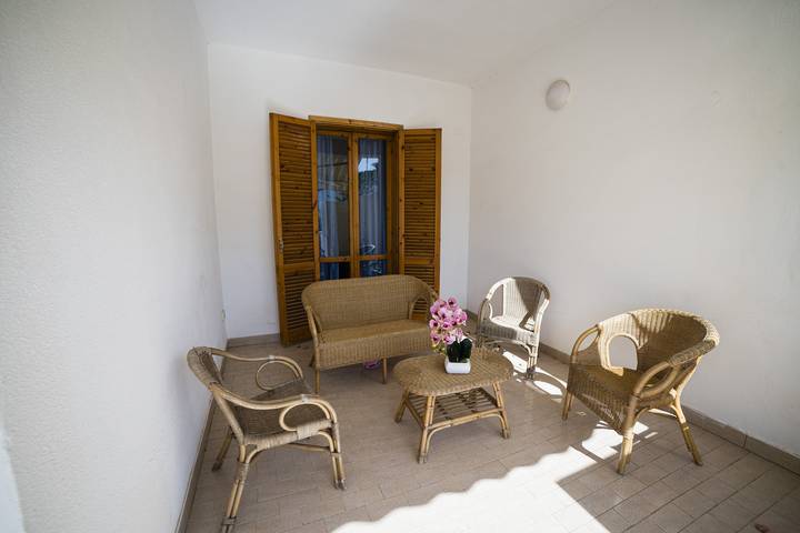 Location de vacances pour 5 personnes, avec terrasse, animaux acceptés à Torre Dell'orso - 4
