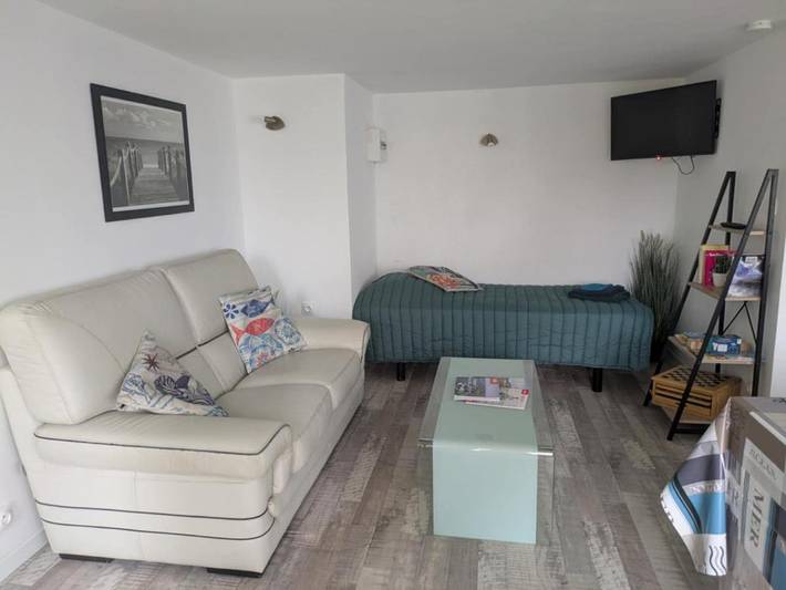 Gîte pour 3 personnes, avec vue ainsi que jardin et terrasse à Locmiquélic - 3