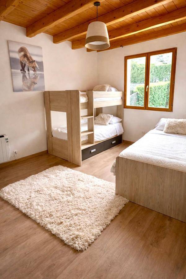 Location de vacances pour 10 personnes, avec jardin et vue à UR - 4