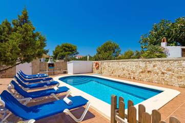 Vacation Rental for 6 Guests in Cala Blanca, Ciutadella, Picture 1