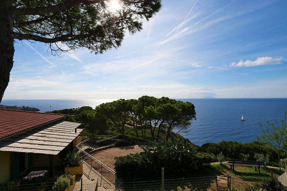 Ganze Wohnung, Angenehme Wohnung für 4 Leute mit  W-Lan, Tv, Terrasse und Parkplatz in Innamorata, Elba