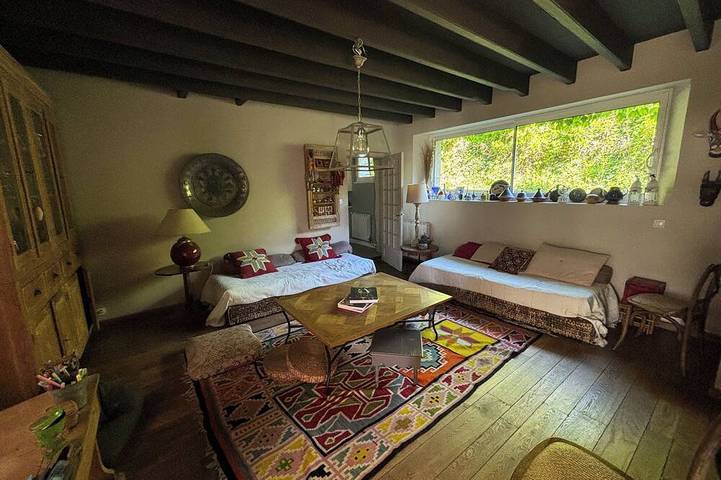 Gîte pour 10 personnes, avec terrasse ainsi que piscine et jardin à Chabeuil - 3