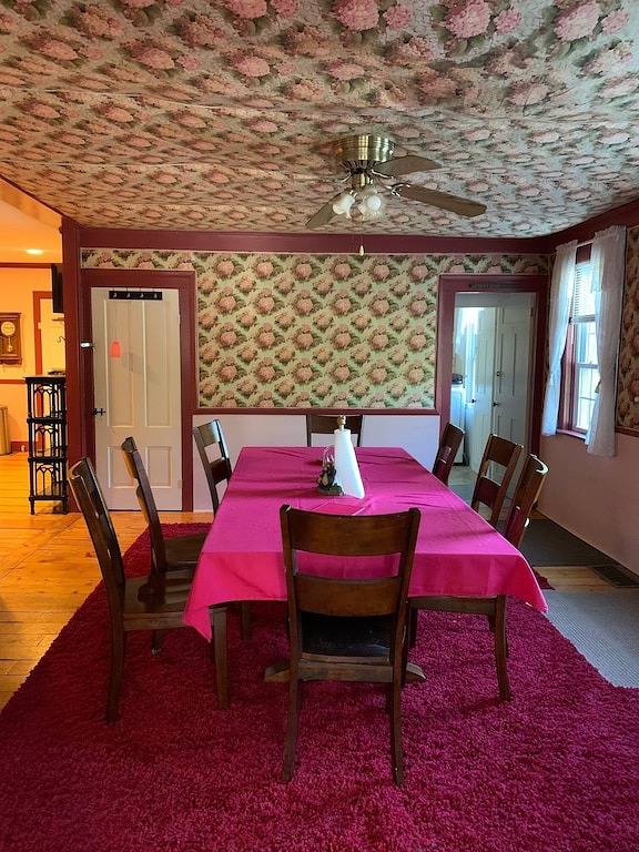 Private 5br-5ba - At the base of Mt. Sunapee - Closest to the mountain!! in Newbury (NH), Lake Sunapee