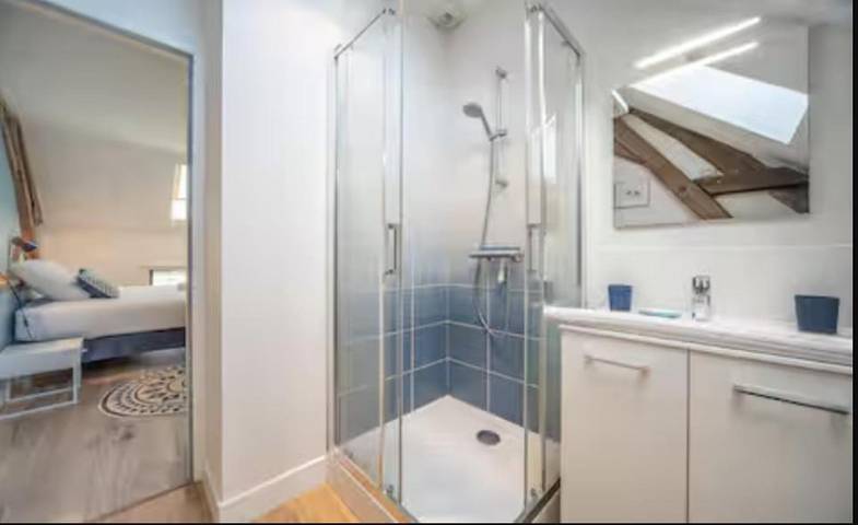 Location de vacances pour 10 personnes, avec jardin et piscine, animaux acceptés à Saint-Germain-du-Plain