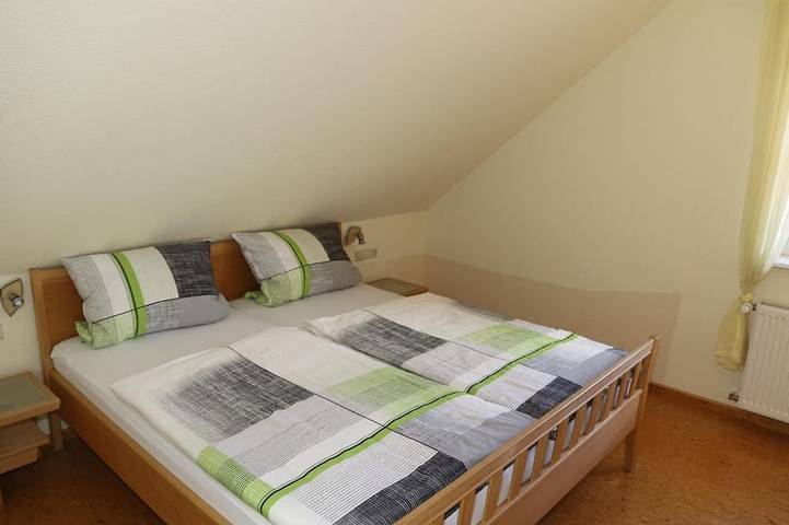 Ferienwohnung für 4 Personen, mit Garten in Annweiler - 2