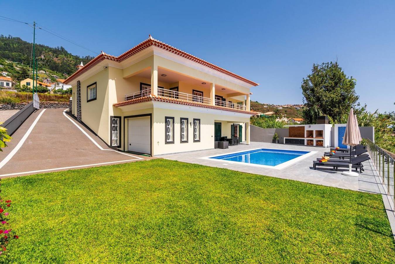 Ferienhaus 'Sunnyside Villa' mit Meerblick, Wlan und Klimaanlage in Arco da Calheta, Madeira