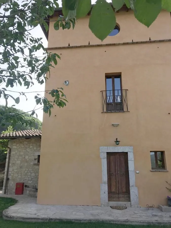 Alojamiento y desayuno para 4 personas, con vistas y jardín - 1