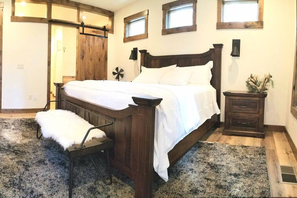 Modern Rustic Retreat, Close to Nau, Cul-de-sac, En-Suite Bath For Each Bedroom! in Flagstaff, Coconino Nationalwald