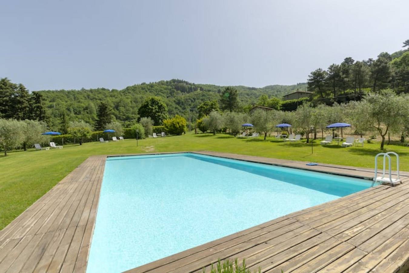 Vacation Home "Mulino Con Piscina Vicino Firenze" with Mountain View, Shared Pool & Wi-Fi in Londa, Florence Province