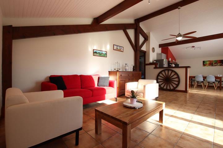 Gîte pour 5 personnes, avec jardin ainsi que piscine et terrasse à Ayherre - 3