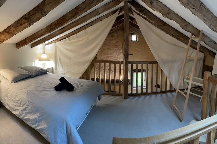 Gîte pour 6 personnes, avec jardin ainsi que terrasse et piscine à Gavaudun - 3