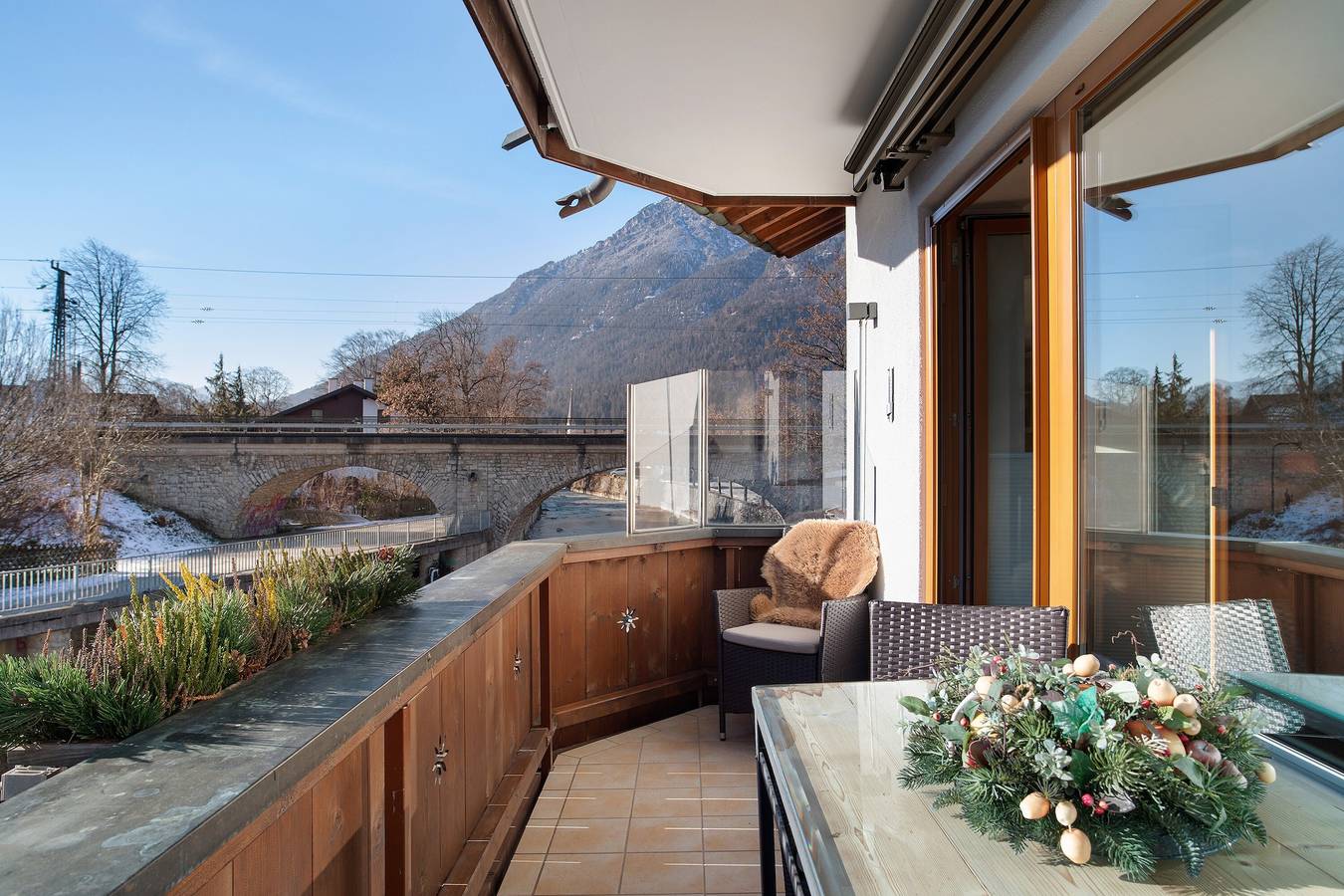 Ganze Wohnung, Ferienwohnung 'Wettersteinblick' mit Bergblick, Gemeinschaftsgarten und Wi-Fi in Garmisch-Partenkirchen, Bayerische Alpen