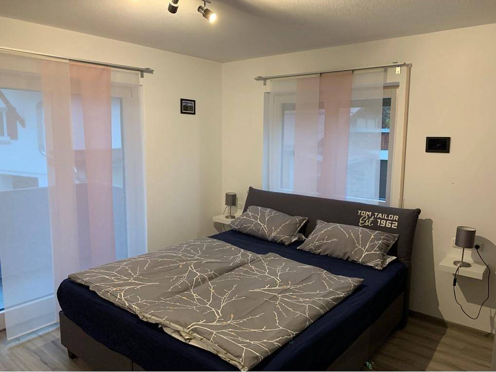 Ganze Ferienwohnung, Fewo, Dusche und Bad, Wc, 1 Schlafraum in Seeg, Bayerisch Schwaben