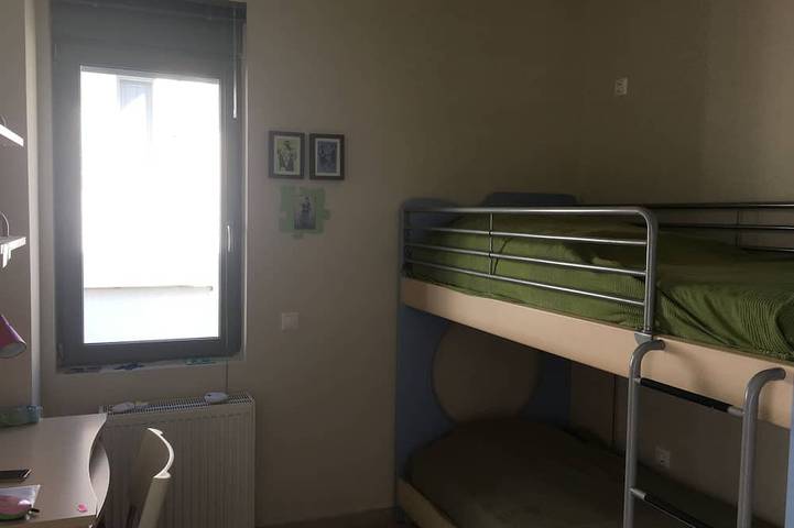 Gîte pour 6 personnes, avec balcon dans Saronida - 3